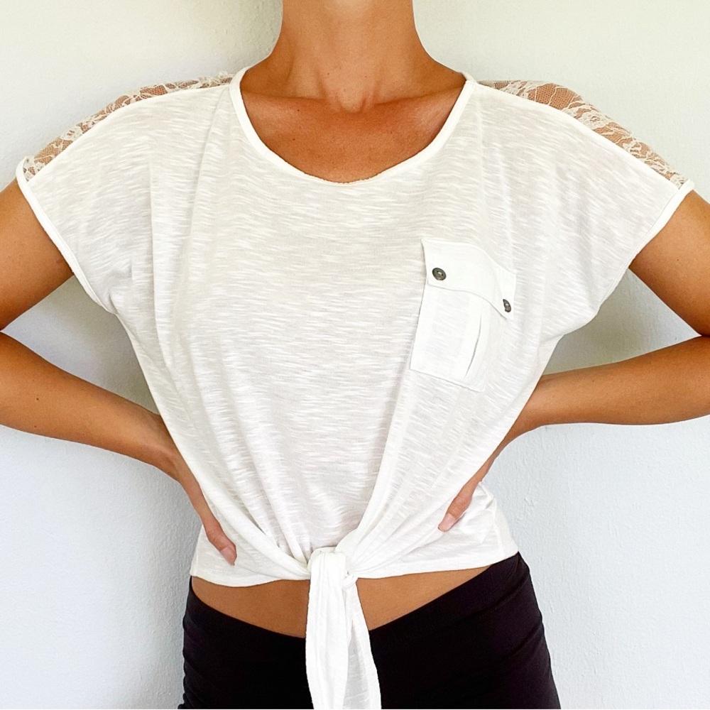 Forever 21 white sheer lace tie front pocket tee size medium